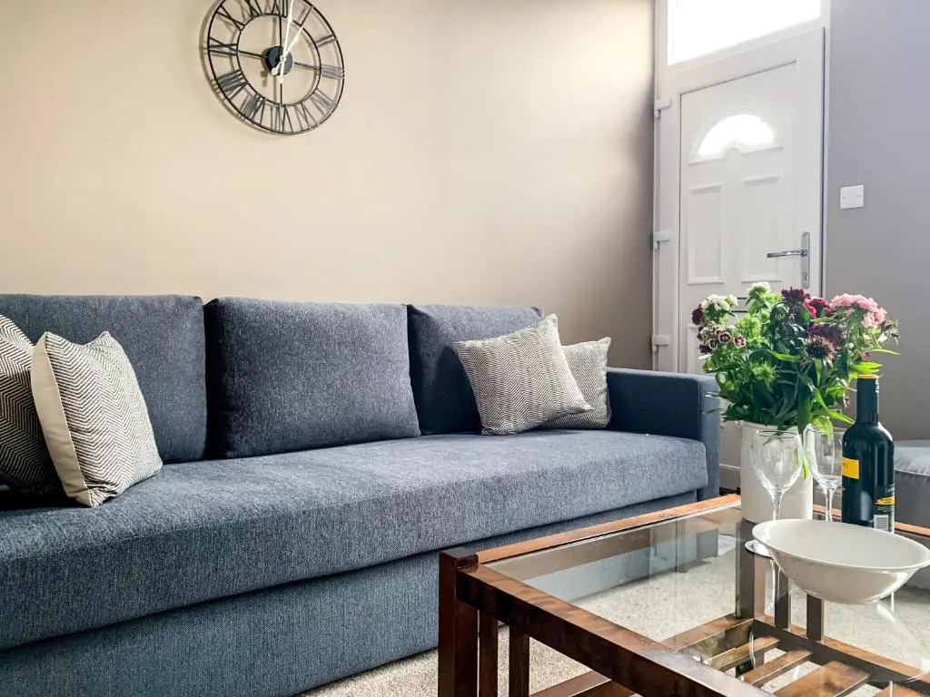 Maple House - Free Parking - Holiday Home - Sleeps 12 With Sister Property