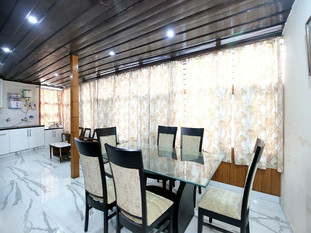 Oyo 12243 Home Luxurious 3Bhk Villa Longwood