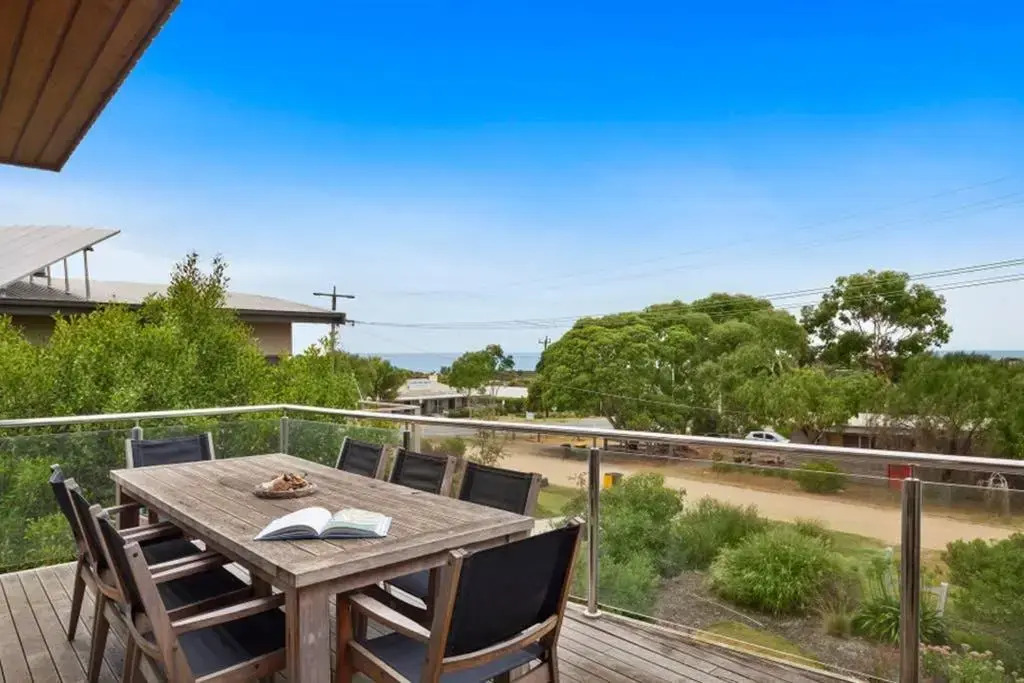 Aireys Coastal Beach House Luxury with Ocean Views