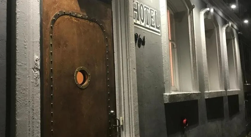 Hotel 964