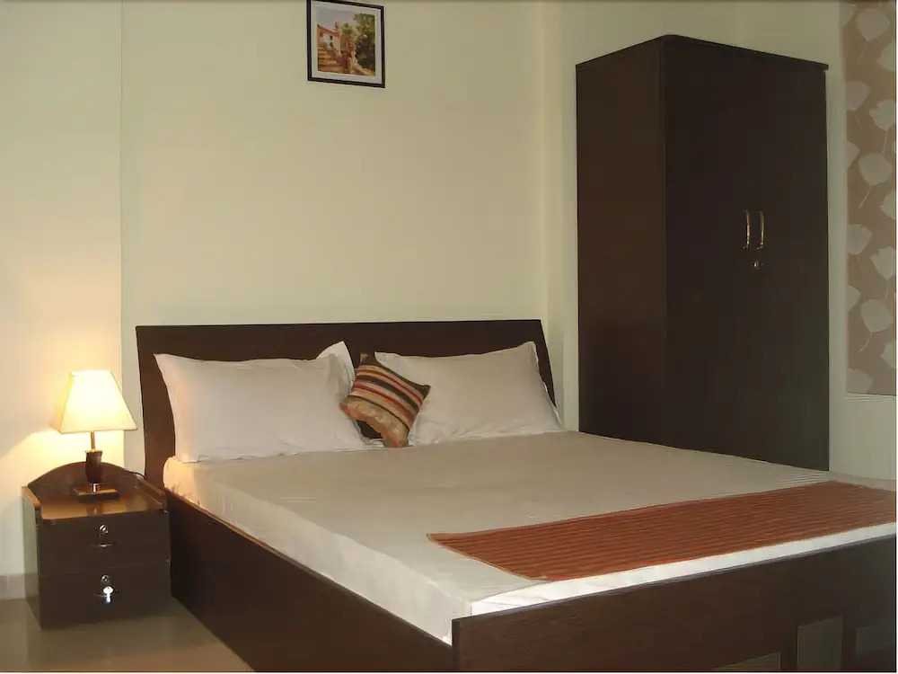 10 blossoms Hospitality Services