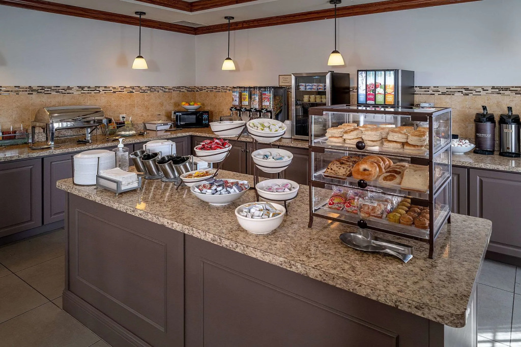 Country Inn & Suites By Radisson, Charleston South, WV