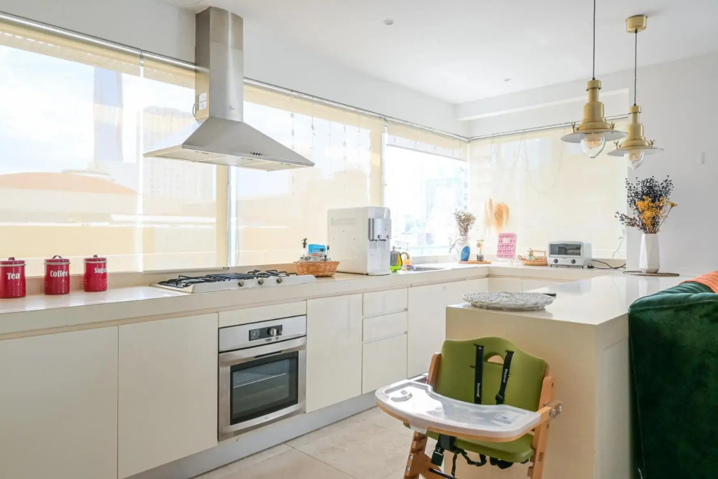 2mins walk to Bukit Bintang BEST SUNSET view 2BR 8-1 WIFI 100mbps