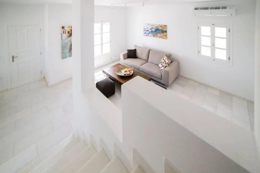 Deep Blue Villa With 4 Bedrooms in Paros
