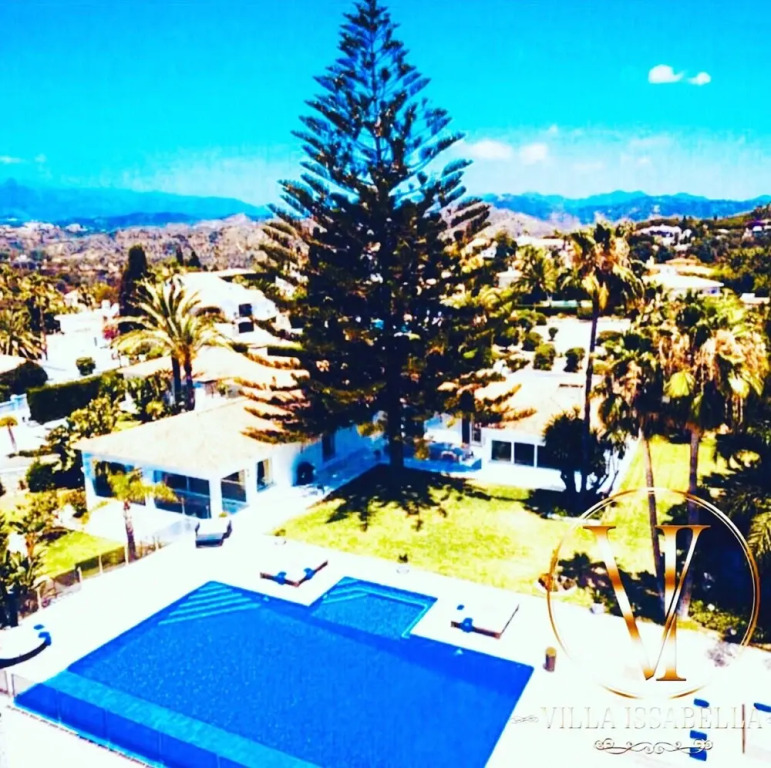 Villa With 8 Bedrooms in Marbella, With Wonderful sea View, Private Po
