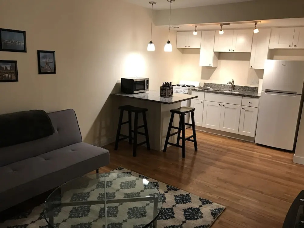 1 BR Apt Near Marquette University by Frontdesk