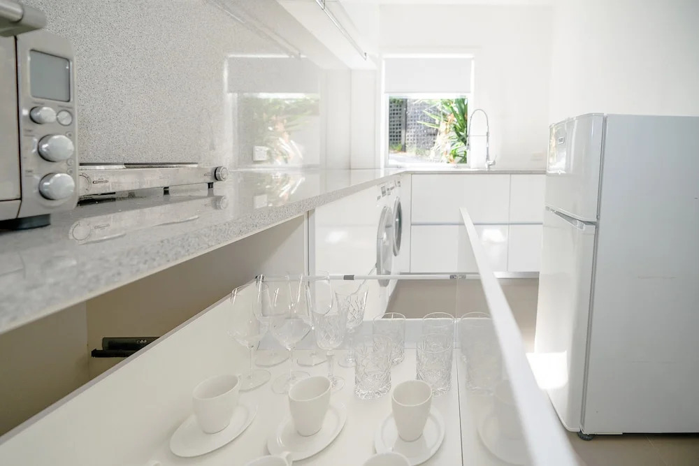 Artemis Modern 2 bedrooms unit in Castor Bay