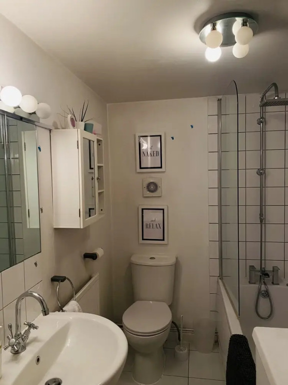 Modern, Quiet Garden Flat in Heart of Wimbledon