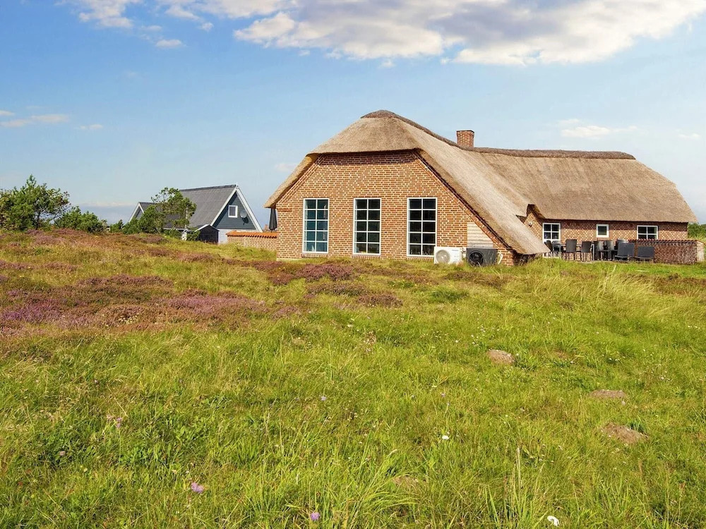 12 Person Holiday Home in Ringkobing-by Traum