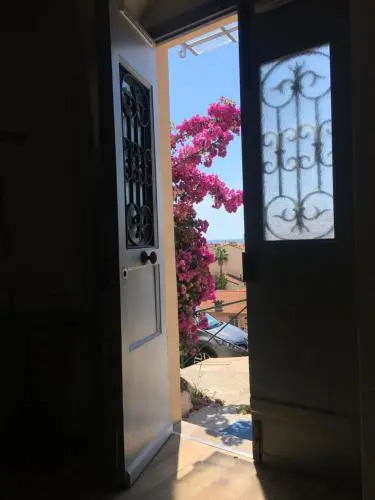 Appartement central des terres chaudes proche bord de mer