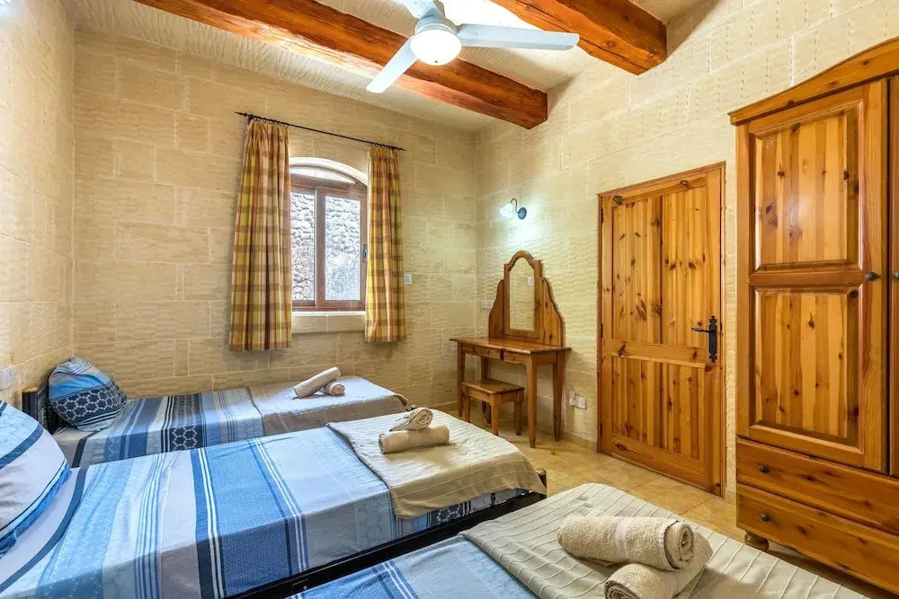 Villa Ta Debora Sleeps 7 with Pool