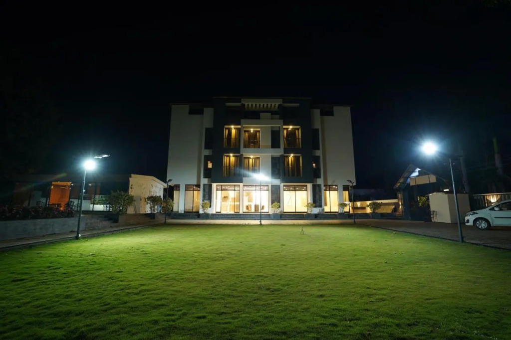 Treeo Resort Lonavala Pure Veg