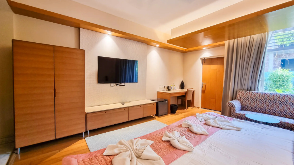 CRS Inn - A Premium Homestay ( near Cyber Hub)