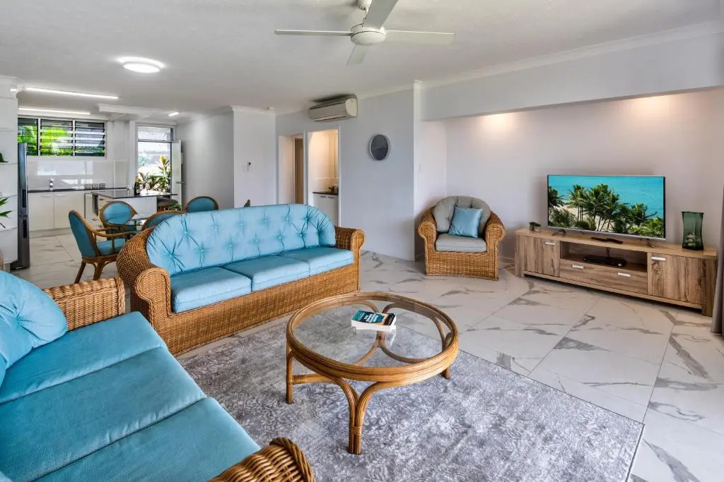 Frangipani Beachfront Lodge F5 on Hamilton Island by HamoRent