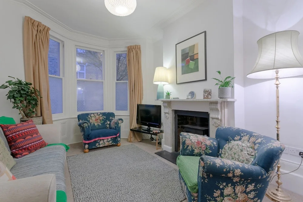 3 Bedroom Family House in Inner East London