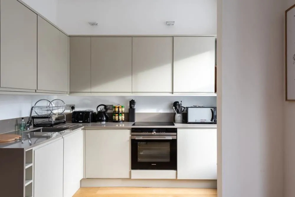 The Notting Hill Nook - Bright & Quiet 2BDR Apartment