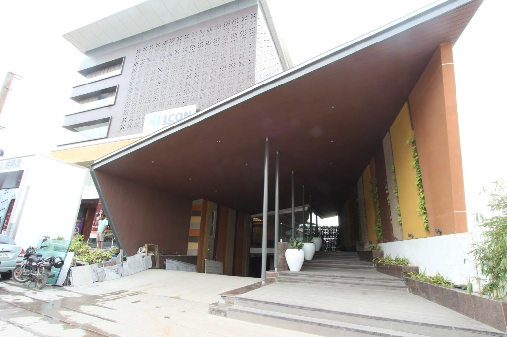 Icon Business Hotel by Bhagini