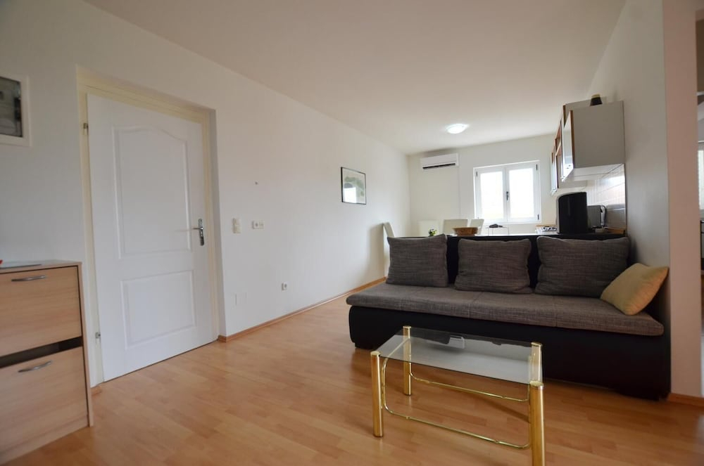Kliska Apartment