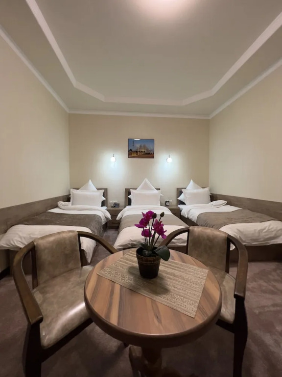 Khan Palace Hotel
