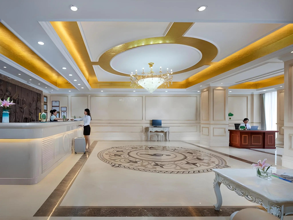 Vienna Hotel (Huidong Jilong)