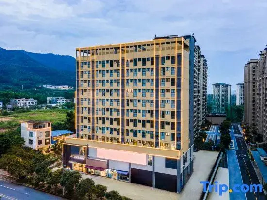Shine Hotel