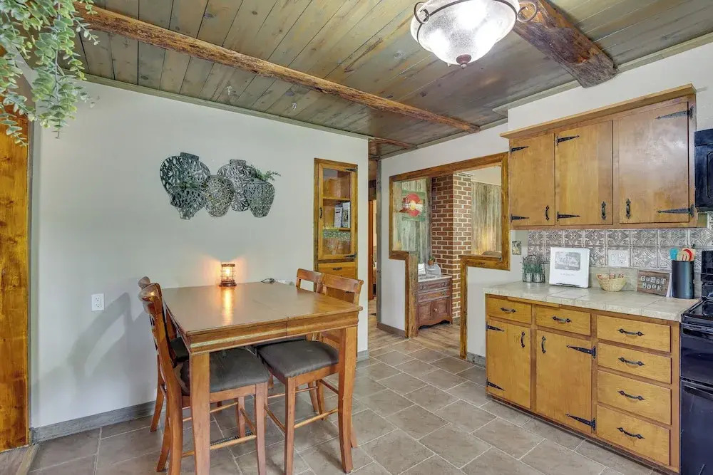 Rustic Sturgis Cabin Rental in Black Hills Forest!