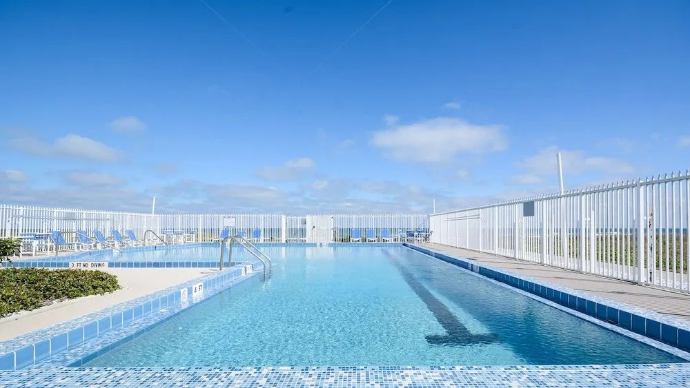 OC201 - Ocean Condo by RedAwning