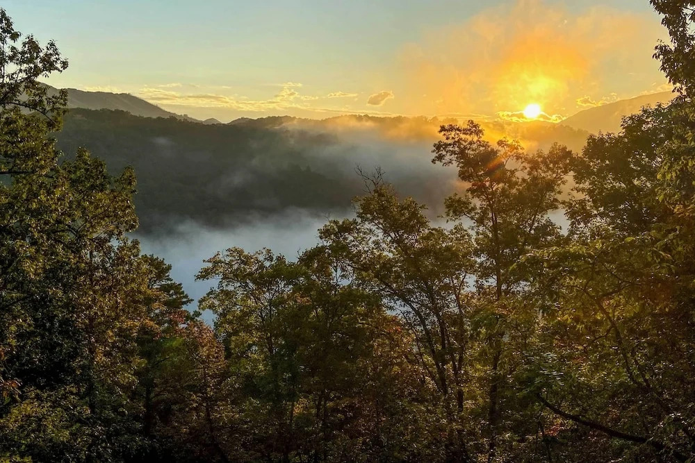 Scenic Sevierville Cabin: Hot Tub, Panoramic Views