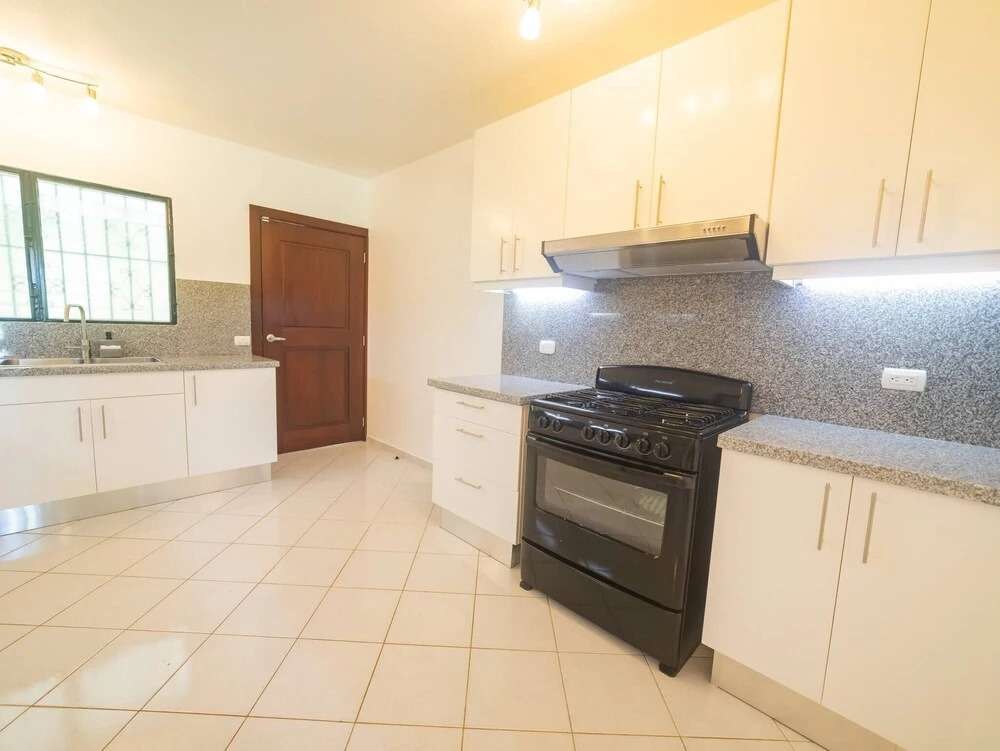 7br Massive Villa In Sosa - 2mins From Nightlife