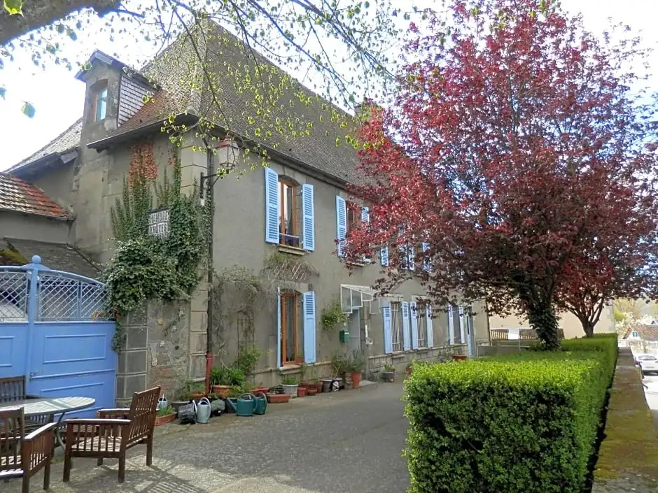 3 Place des Arbres, Chambres DHôtes, Felletin