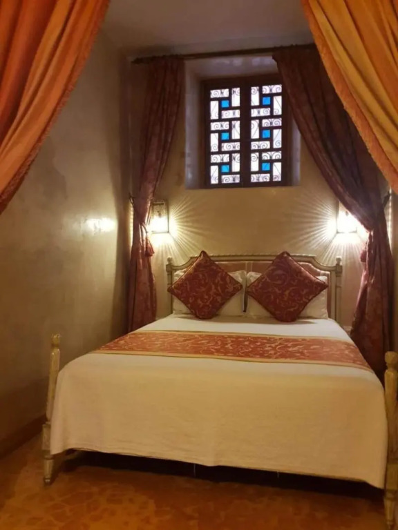 Sultana larache