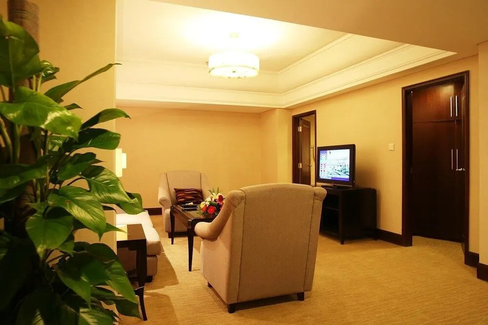 Fengdu Holiday Hotel