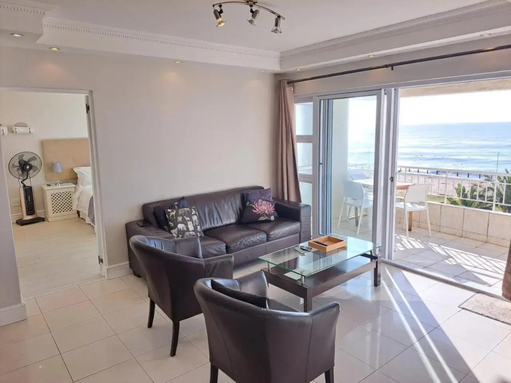 3 Bedroom Sea Facing Family Stay