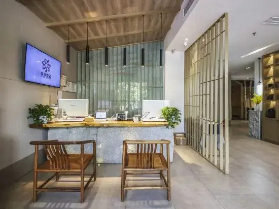 Zhengzhou Jujing Hotel