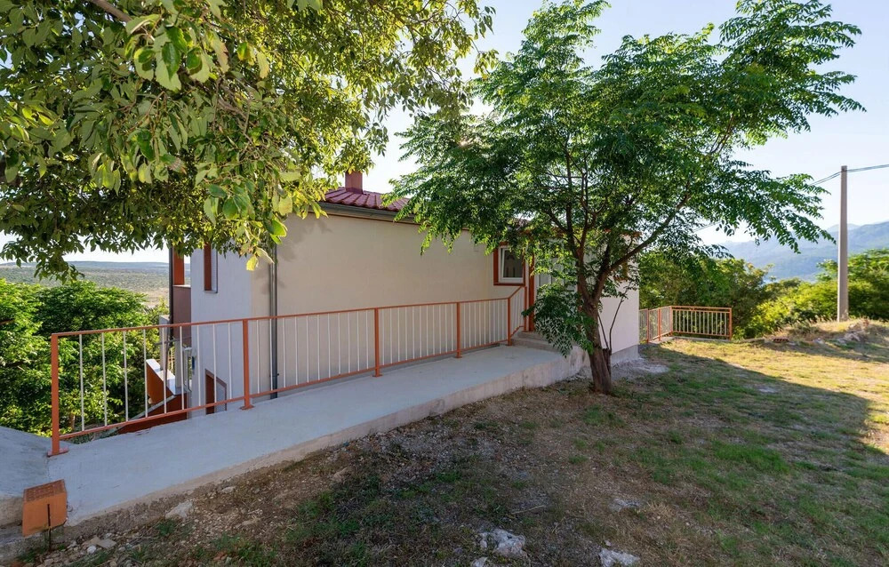 Stunning Apartment in Rovanjska With 3 Bedrooms and Wifi