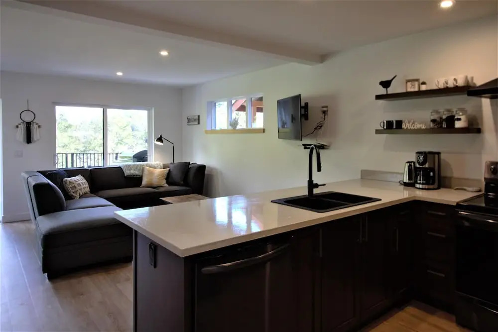 Storm Bay Cottage 1