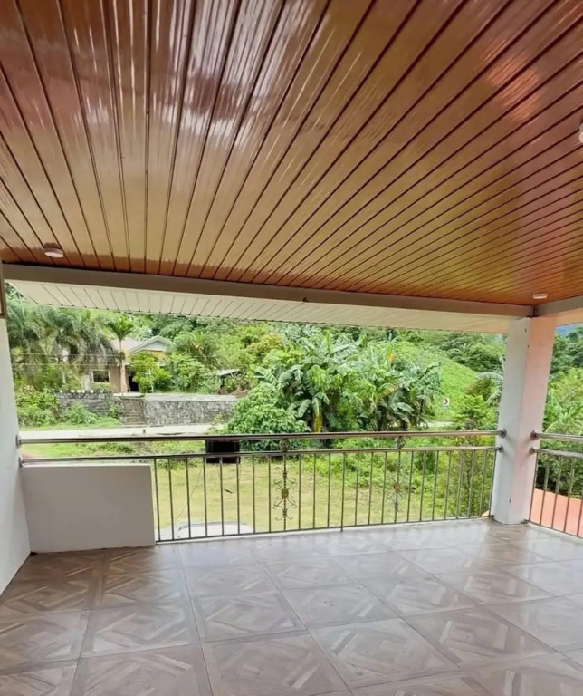 The Meadow View House