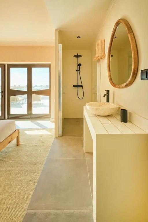 Wander Surf House