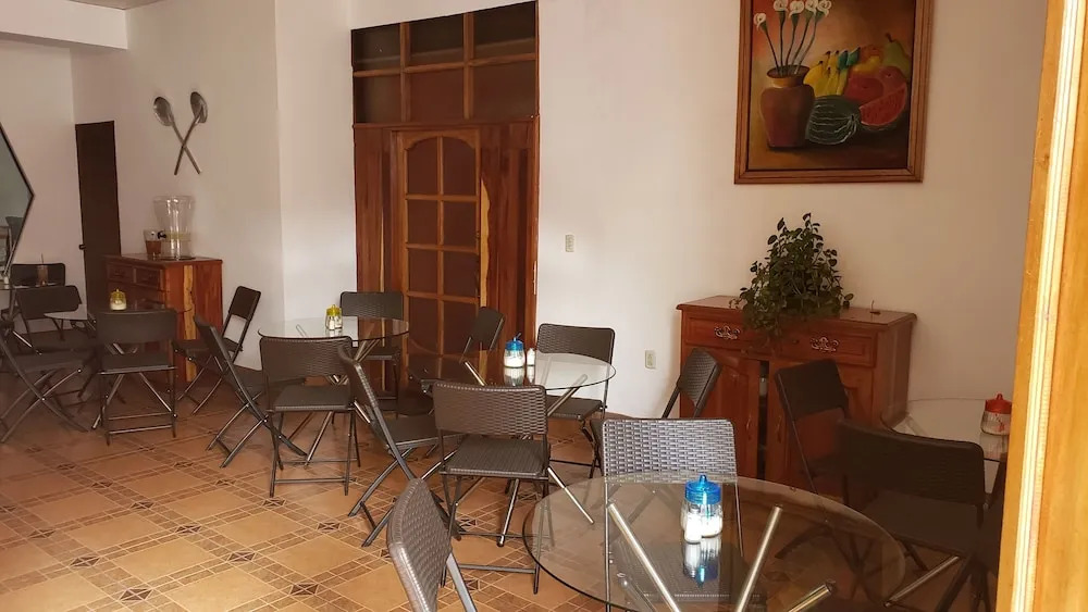 Hostal Casa Vieja