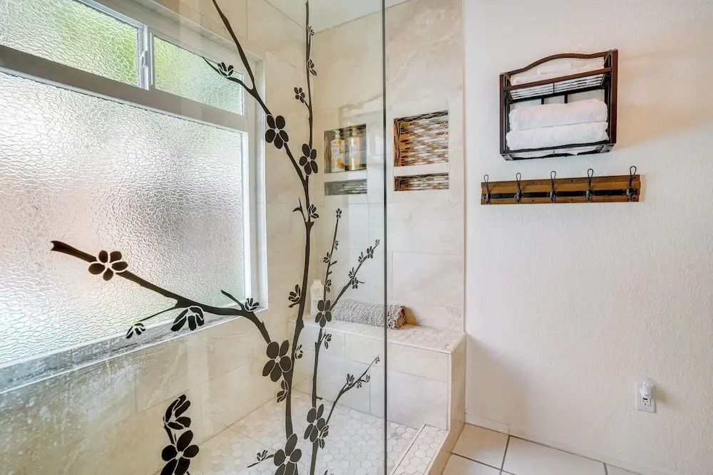 Lakefront Home w/ Outdoor Oasis in Glendale!