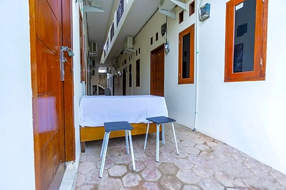 OYO Life 2420 Kost Luqman 1