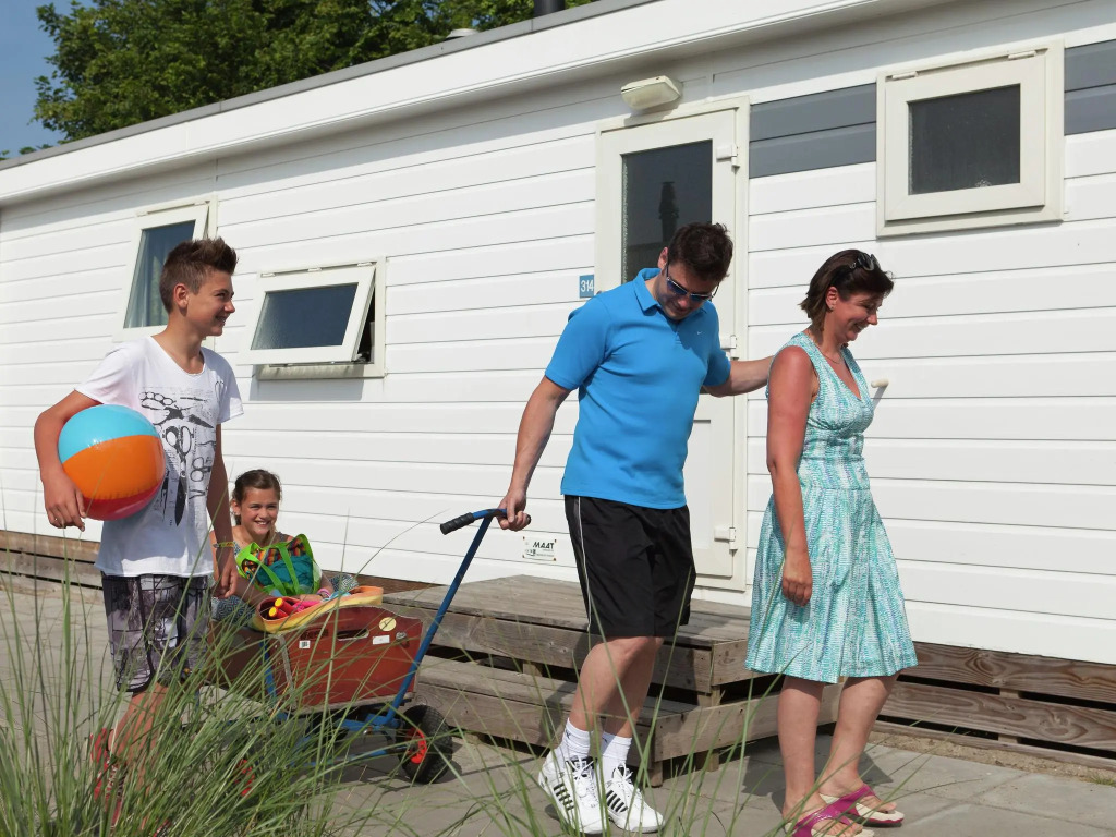 Chalet by North Sea Beach & Nature Trails