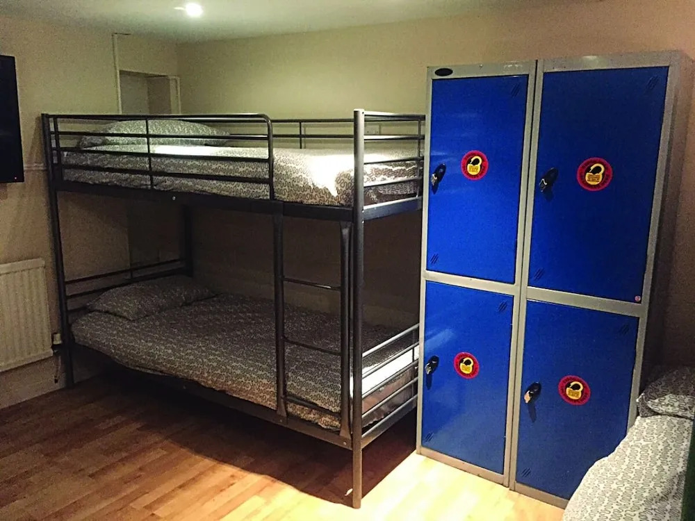Bobby's Bunkhouse - Hostel