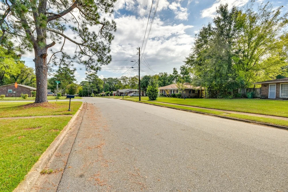 Lovely Montgomery Home ~ 7 Mi to Downtown!