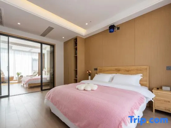 Inkstone Embraces the Pearl Homestay