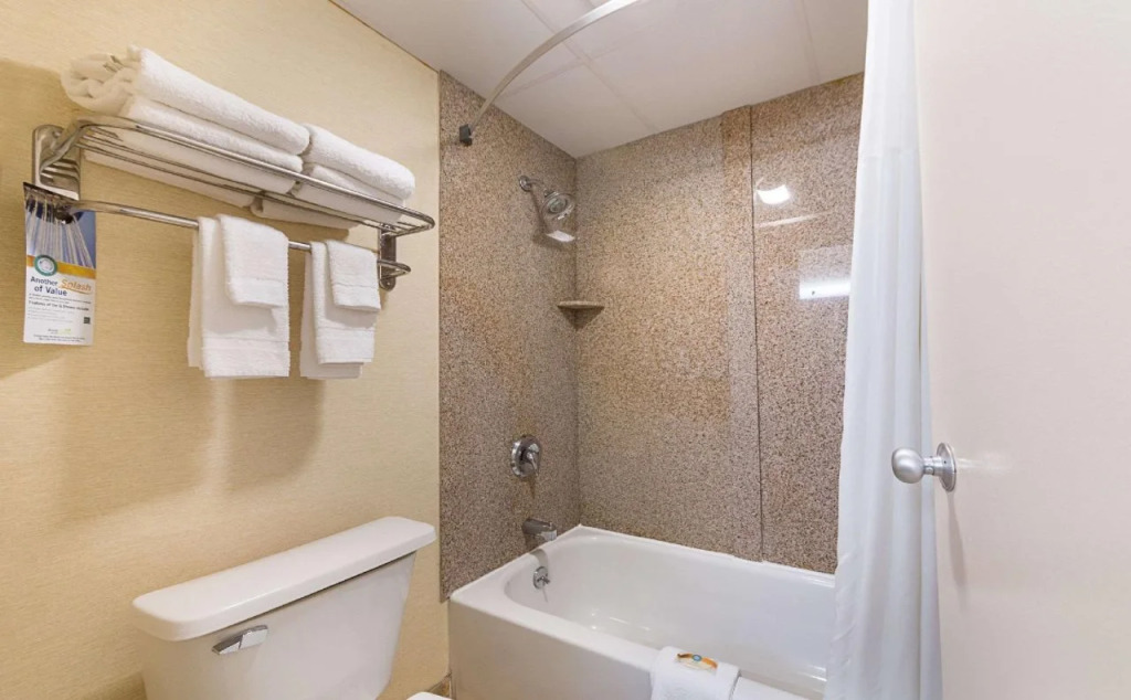 Quality Inn Media
