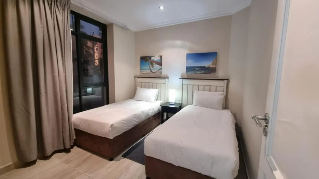 Accommodation Front - Homely 6 Sleeper with Canal Views near the Beach