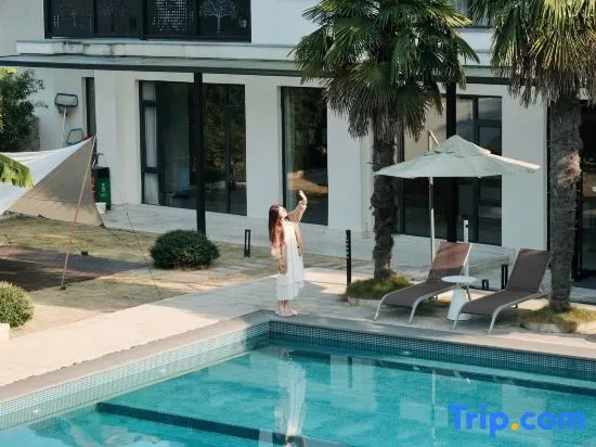 Yinye Moganshan Design Aesthetics Pool Resort Homestay
