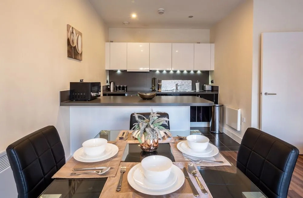 Heron House Apartments