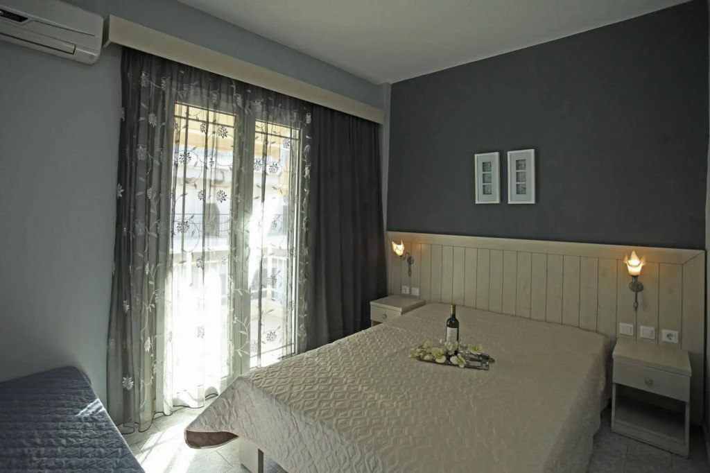 Myrto Rooms